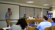 Mesa-redonda1-min.JPG