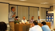 Mesa-redonda3-min.JPG